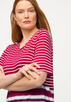 Ulla Popken T-shirt Z Nadrukiem - Rouge/pavot -Ulla Popken 035269bd5a754d12b754a6a1817fd872