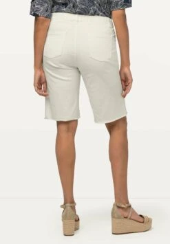 Ulla Popken Szorty - Off White -Ulla Popken 1baf89689a674b009ea1202a979151d8