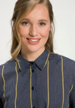 Ulla Popken Koszula - Marine -Ulla Popken 1d76856fd841416a8d8c5afdb2453348