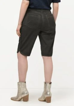 Ulla Popken TRACHTEN-BERMUDA MANDY USED-LOOK - Szorty Jeansowe - Schwarz -Ulla Popken 280b386901bc440fa6dacff7fdc18412