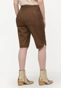 Ulla Popken TRACHTEN-BERMUDA MANDY USED-LOOK - Szorty Jeansowe - Nussbraun -Ulla Popken 2c9ea3d39c2944eb8981b17d072b6291