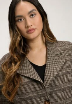 Ulla Popken Krótki Płaszcz - Kastanjebruin -Ulla Popken 30eb7e9cdb684ef3b3b1754ce875866b