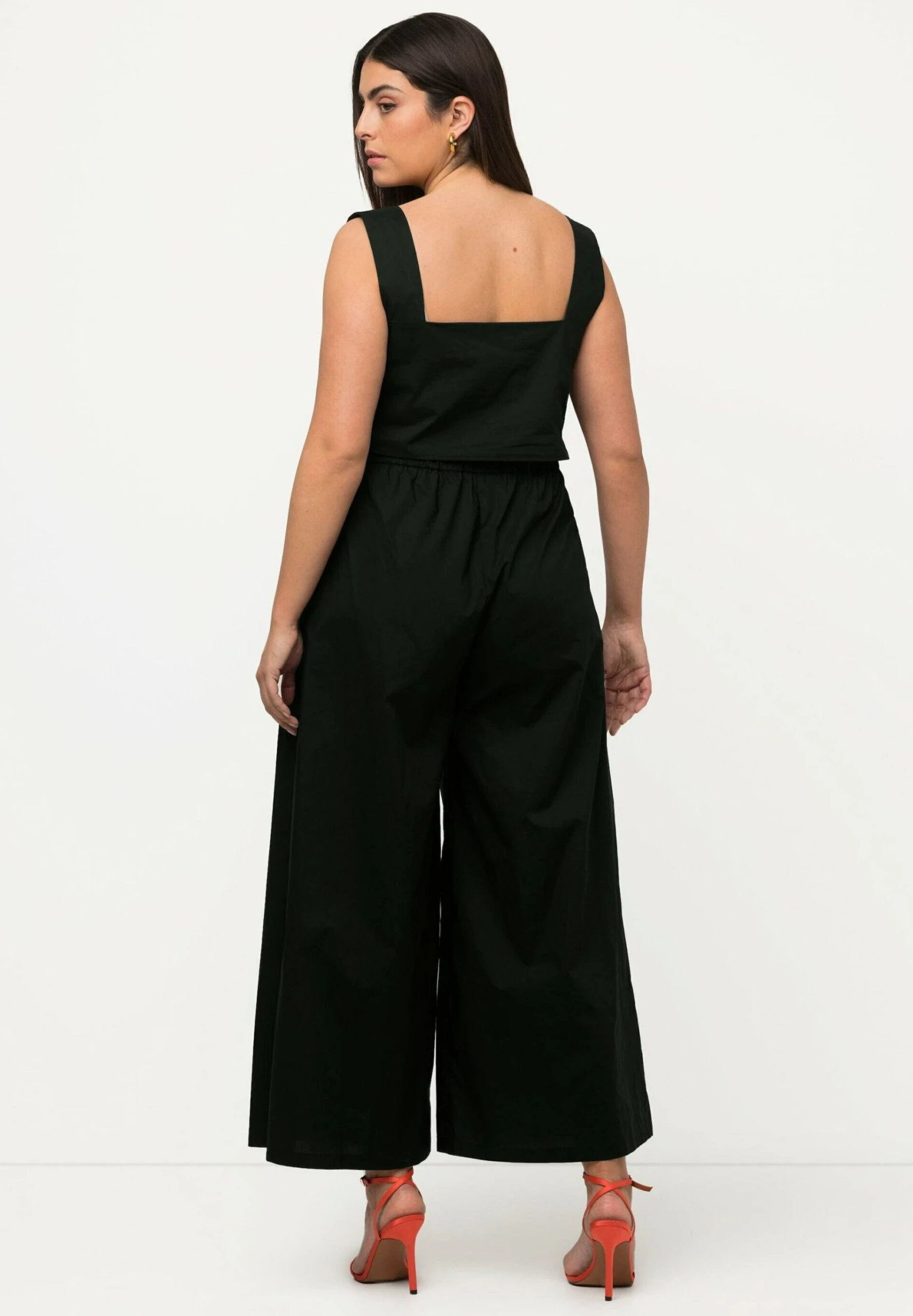 Ulla Popken MARY RÜCKEN-CUT-OUT BEIN PAPER-TOUCH - Kombinezon - Schwarz 5 Ulla Popken MARY RÜCKEN-CUT-OUT BEIN PAPER-TOUCH - Kombinezon - Schwarz - obrazek 3