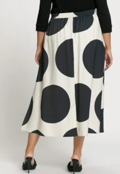 Ulla Popken POIS POCHES CEINTURE ÉLASTIQUE - Spódnica Trapezowa - Noir -Ulla Popken 36dec20d9a794b04a2a1a8c0c8dfbdf8