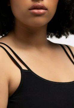 Ulla Popken SPAGHETTITRÄGER OHNE SEITENNÄHTE, DOPPELTE TRÄGER - Podkoszulki - Schwarz -Ulla Popken 3acfb1b752ae440d8487b2f231b9b2e5