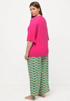 Ulla Popken SET À MOTIF VAGUES COL TUNISIEN ET MANCHES PAPILLON 3/4 - Piżama - Rojo Hibisco -Ulla Popken 3c43029e7b134fcaadf907052fc3ce3d