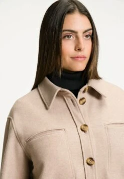 Ulla Popken Krótki Płaszcz - Cognaczand -Ulla Popken 6c74cfe71ed844b2ab35b3844b793673