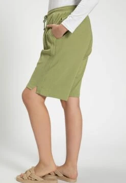 Ulla Popken Szorty - Salbei -Ulla Popken 716e36d6b60b43afa59fd3c8300f16f4