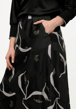 Ulla Popken DOPPELLAGIG TASCHEN - Spódnica Trapezowa - Schwarz -Ulla Popken 85fcd551826c4b9c9e3c67244efd6480