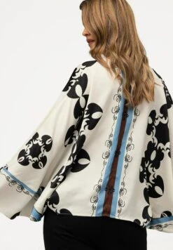 Ulla Popken À COL EN V ET MANCHES 3/4, IMPRIMÉ GRAPHIQUE - Bluzka - Blanc Cassé 10 Ulla Popken À COL EN V ET MANCHES 3/4, IMPRIMÉ GRAPHIQUE - Bluzka - Blanc Cassé -Ulla Popken 8832b8e6abd142edae839ac64c12b2cb