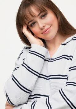 Ulla Popken RINGEL V-AUSSCHNITT LANGARM - Sweter - Schneeweiß -Ulla Popken 89a96ecd88a64aebafa1e19af869b6d4