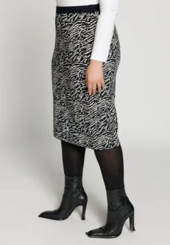 Ulla Popken Spódnica Ołówkowa - Vanille -Ulla Popken 8bd43a9d185640ee8bb4b0a0829e055d