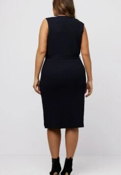 Ulla Popken Kamizelka - Dunkles Marine 9 Ulla Popken Kamizelka - Dunkles Marine -Ulla Popken 9c9bc8e131e64e929fbf42d7cebd7a53