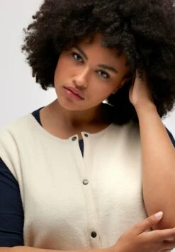 Ulla Popken Kamizelka - Popcorn 9 Ulla Popken Kamizelka - Popcorn -Ulla Popken 9cdb021d1a5a4e7e834df5cafbaf2d4d