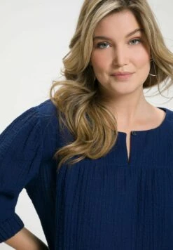 Ulla Popken SEERSUCKER - Bluzka - Nachtblauw -Ulla Popken 9f7ea70c0e8c4ebcbc20a47552d823bc