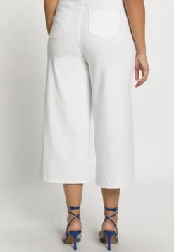 Ulla Popken Jeansy Dzwony - Schneeweiß -Ulla Popken c31cd48aec4848728e6f8e89a74908a0