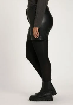 Ulla Popken Szorty - Noir -Ulla Popken dd05d1c72e7b4b6eb0a90b7ebe56846c