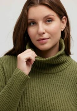 Ulla Popken TURTLENECK - Sweter - Moss Green -Ulla Popken ddd516b603934667adfc0ae44b14e4f2