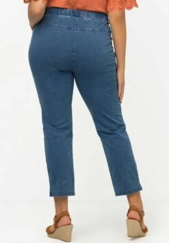 Ulla Popken SIENNA SMALLE PIJPEN ELASTISCHE BAND - Jeansy Slim Fit - Blue Denim -Ulla Popken df26143f7dc143dba8296bf3a654c221