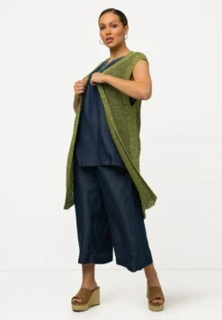 Ulla Popken TRANSPARENT RUNDHALS ÄRMELLOS - Kardigan - Avocado Grün -Ulla Popken dfaa1b331e774d42a468af1989e2ed94