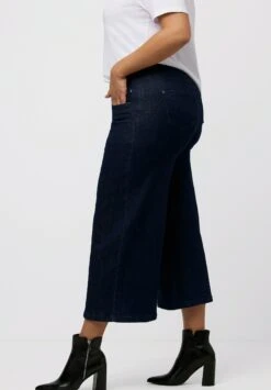 Ulla Popken MARLENE SOFT CROPPED CULOTTE - Jeansy Dzwony - Blue Denim -Ulla Popken e2bdf110b8144721832c1c42104fc19c