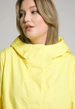 Ulla Popken Kurtka Przeciwdeszczowa - Jaune Clair -Ulla Popken eda9bd015d034abd9c67a5fc2ba2edd3
