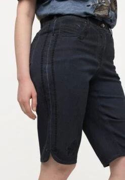 Ulla Popken TRACHTEN-BERMUDA MANDY USED-LOOK - Szorty Jeansowe - Marine -Ulla Popken ee518afd464049f792183510a08b7a76