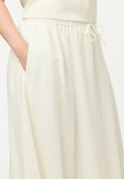 Ulla Popken Spódnica Trapezowa - Blanc Neige -Ulla Popken efd036e1192d4415872ba3fe953ea8c7