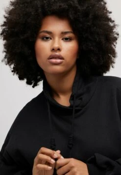 Ulla Popken Bluza - Schwarz -Ulla Popken f7860385c0154665bf86225bd2929b7e