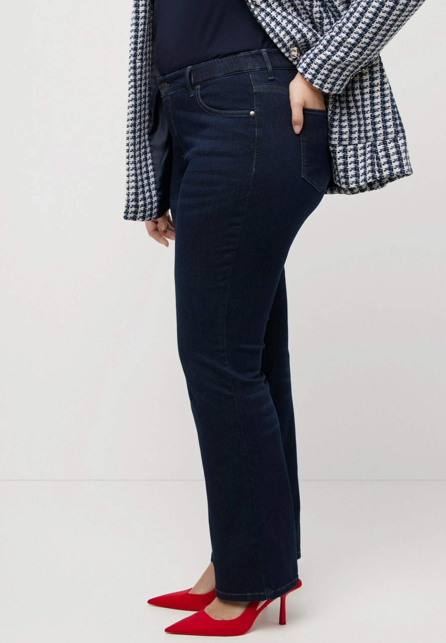 Ulla Popken Jeansy Bootcut - Dark Denim 6 Ulla Popken Jeansy Bootcut - Dark Denim - obrazek 4